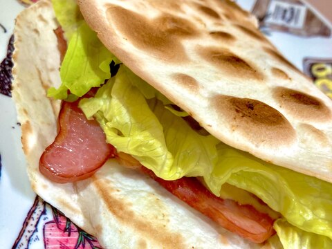 トルティーヤでハムチーズブリトー♪